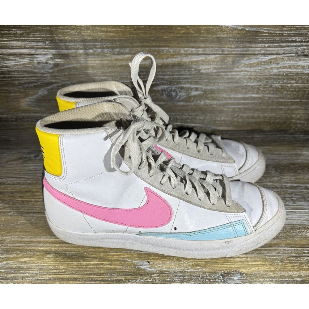 Nike Blazer Mid 77 Vintage Pastel High Top Shoes DA4295-100 Women's Size 8.5